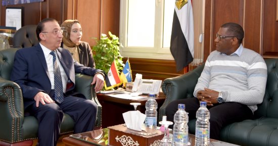 محافظ الإسكندرية يبحث مع سفير سيراليون فى القاهرة تعزيز سبل التعاون.. صور