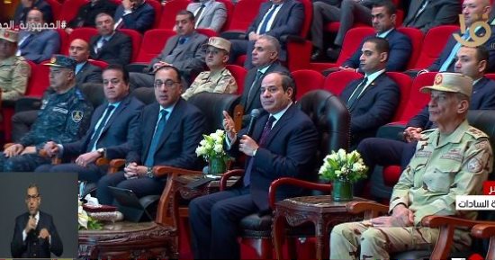 الرئيس السيسى: "ما يصحش ننسى وقفة الأشقاء معنا وننساق وراء مواقع محرضة"