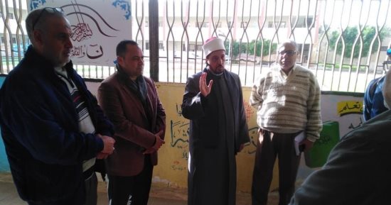 رئيس منطقة الإسكندرية الأزهرية يتفقد معاهد وسط استعدادا للفصل الدراسى الثانى