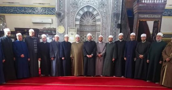 أعضاء قافلة دعوية من الأزهر والأوقاف يؤكدون: حسن العشرة من الأخلاق الفاضلة