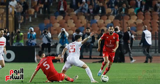15 دقيقة.. سيطرة لشباب بلوزداد والزمالك يهدد المرمى بكرة ثابتة