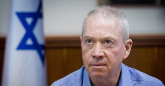 وزير الدفاع الإسرائيلى: نحن مستعدون لأى سيناريو والمواجهة لم تنته بعد