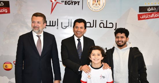 وزير الرياضة يلتقي موهوبي مشروع استارز أوف إيجبيت قبيل السفر لإسبانيا