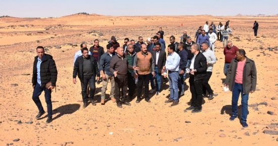 وزير النقل يتفقد مشروع الخط الثانى للقطار السريع ويؤكد: تخدم جميع المناطق