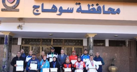محافظ سوهاج يكرم فريق ألعاب القوى لذوي الإعاقة لتفوقهم ببطولة الجمهورية البارالمبية