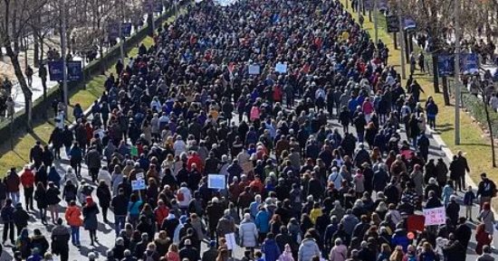 احتجاجات ضخمة فى إسبانيا للتنديد بتردى وضع المنظومة الصحية