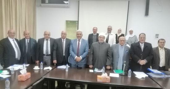 رئيس جامعة الأزهر يشيد بجهود المركز الدولى الإسلامى للدراسات في خدمة المجتمع