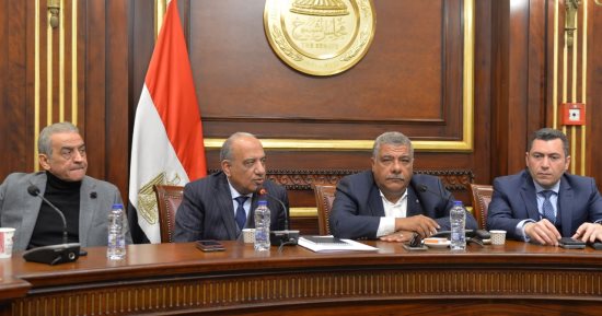  خلال اجتماع لجنة الصناعة بمجلس النواب..وزير قطاع الأعمال: وثيقة ملكية الدولة تسمح بالتخارج من بعض الشركات لزيادة رأس المال..تطوير شركة النصر للأدوية بالتعاون مع شركة هندية