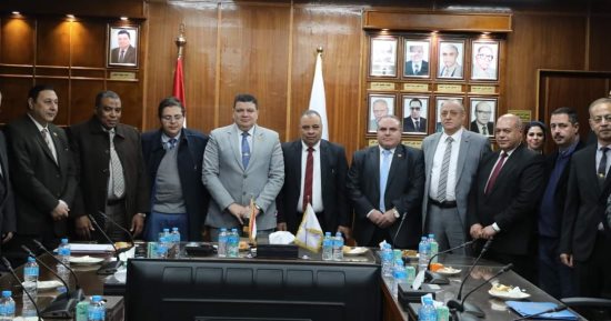 المحطات النووية توقع بروتوكول تعاون مع كهرباء البحيرة لإنشاء شبكات "الضبعة"