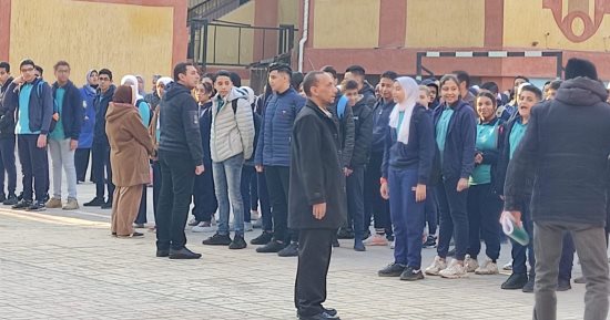 انتظام الدراسة بمدارس القاهرة وبرامج توعوية فى الإذاعة بمخاطر الزلازل 