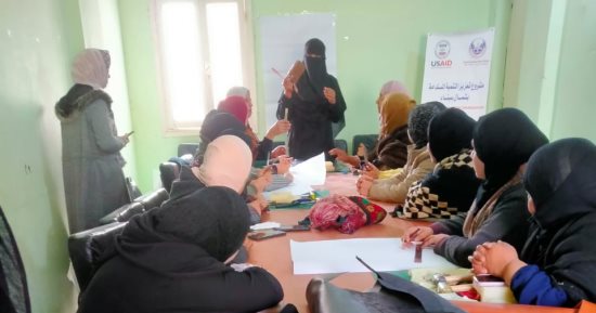 تدريب سيدات بشمال سيناء على حرف تراثية لتوفير منتجات محلية بآليات حديثة.. صور