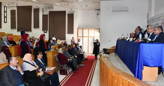 رئيس جامعة قناة السويس يفتتح مؤتمر البحوث التربوية والتطبيقية للدراسات العليا