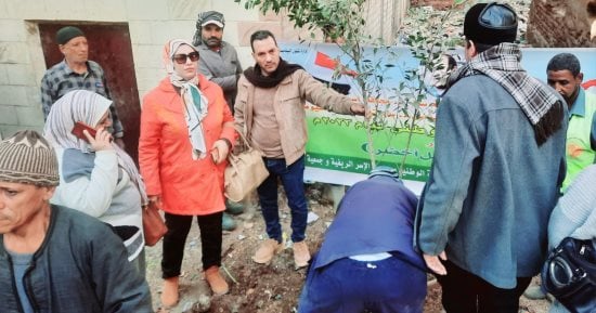 محافظ أسيوط يشيد بمبادرة "مستقبل أخضر" لرفع كفاءة منظومة النظافة.. صور