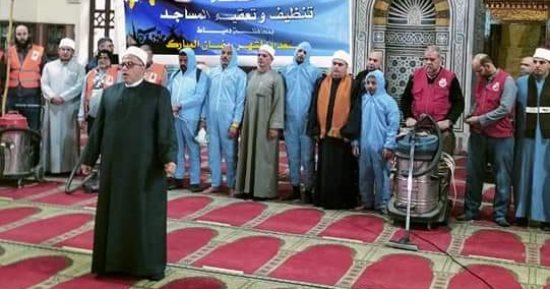 انطلاق حملة النظافة فى مساجد أوقاف دمياط استعدادا لشهر رمضان.. صور
