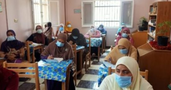 قرى خالية من الأمية.. مدير تعليم الكبار فى بنى سويف: محو أمية 5500 مواطن داخل قرى حياة كريمة خلال 3 شهور.. تنظيم ندوات توعوية بالتعاون مع الجامعة والمجتمع المدنى.. ومحو أمية 19 ألف مواطن فى أكتوبر 2022