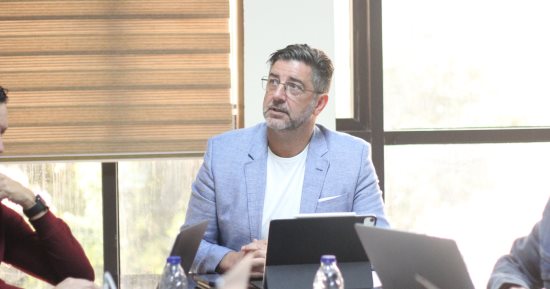 فيتوريا بتابع مباراة منتخب الشباب ونيجيريا من مقاعد الصحفيين