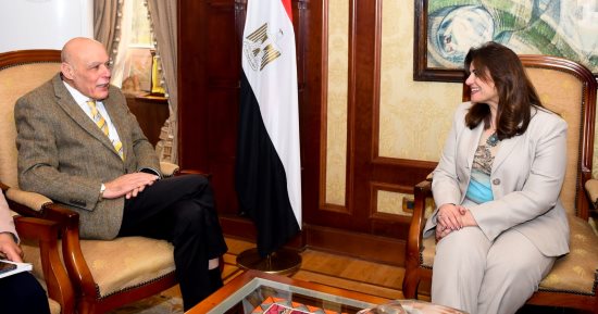 وزيرة الهجرة تلتقي الدكتور هاني الكاتب أستاذ علم الغابات بألمانيا