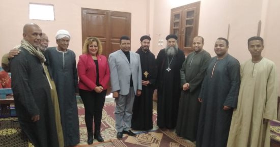 وفد قبطى يهنئ أهالى قرية الدير فى إسنا بمولد سيدى أحمد بن إدريس.. صور