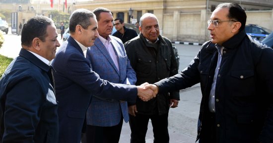 رئيس الوزراء يتفقد الأعمال الإنشائية بمصنع غزل 1 فى المحلة