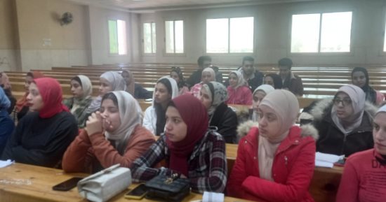 القومى للمرأة بالشرقية: توعية طلاب الجامعة بمخاطر الهجرة غير الشرعية