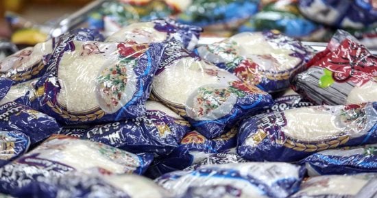 تموين دمياط تضخ كميات من الأرز بمعارض أهلا رمضان بسعر 15 جنيها للكيلو