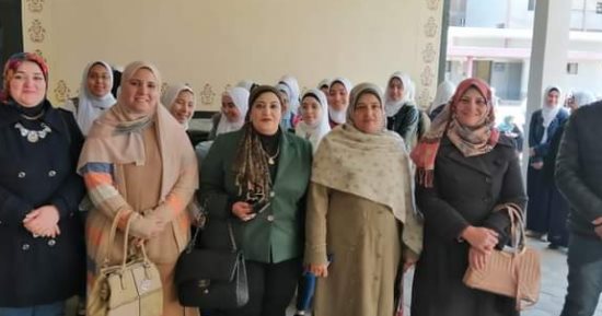وكيل صحة المنوفية تتفقد تطعيمات كورونا بالمدارس ضمن حملة طرق الأبواب