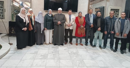 انطلاق قافلة جامعة الأزهر الشاملة إلى الأقصر محملة بـ 1500 شجرة زيتون