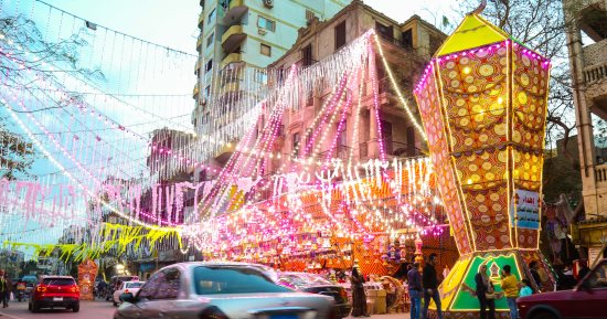الكهرباء تحذر من سرقات التيار لعمل زينة رمضان بدون تصريح.. متحدث الوزارة: تعرض حياة المواطنين للخطر وتضر المستفيدين من استقرار التيار.. ويؤكد: الغرامة ستكون أضعاف الأحمال الفعلية للحفاظ على الشبكة القومية