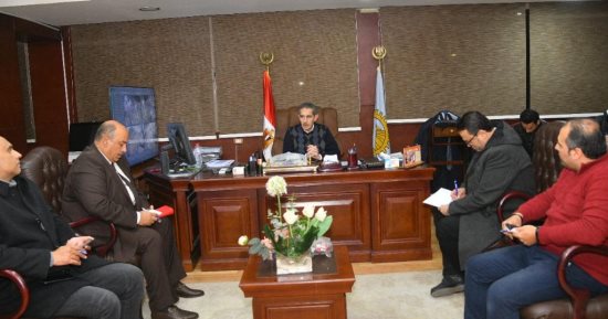محافظ الغربية يجتمع بوكلاء وزارات الصحة والتعليم والثقافة لتكثيف الأنشطة