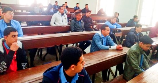 المدارس تبدأ تفعيل مجموعات الدعم المدرسى للطلاب.. صور