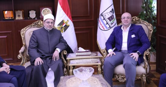 محافظ بنى سويف يشيد بجهود جامعة الأزهر فى دعم "حياة كريمة"