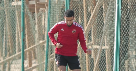 أحمد قندوسى ينتظم فى تدريبات الأهلى بمدينة نصر
