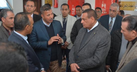 وزير التنمية المحلية يتفقد نظم المعلومات ووحدة المتغيرات المكانية بالمنيا