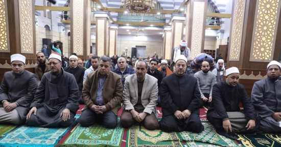 محافظة بنى سويف تحتفل بذكرى ليلة الإسراء والمعراج بمسجد أبو عجيزة.. صور