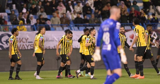 الاتحاد يتفوق على الاتفاق بهدف فى الشوط الأول بالدورى السعودى.. فيديو