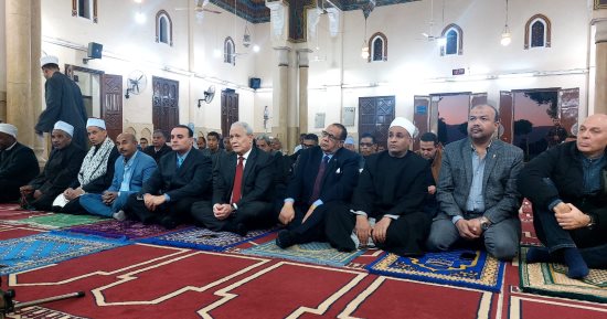 محافظ الأقصر يشارك فى الاحتفال بليلة الإسراء والمعراج بمسجد السيد يوسف