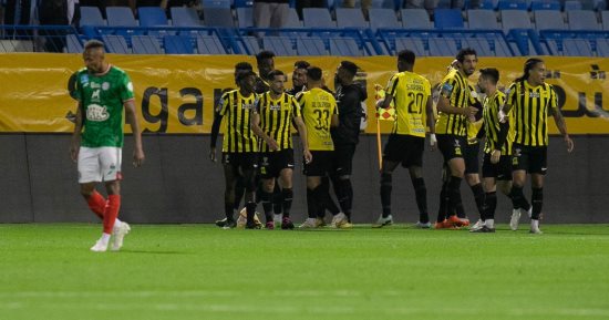 الاتحاد يدمر الاتفاق بثلاثية ويتصدر الدورى السعودى بمشاركة حجازى وحامد