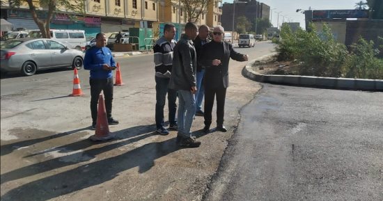 محافظ الأقصر يتفقد العمل فى رصف وتطوير شوارع المدينة.. صور