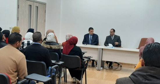 رئيس جامعة طيبة التكنولوجية يبحث خطة عمل الفصل الدراسي الثاني.. صور