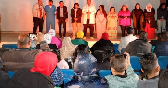بدء عرض مسرحية 101 عزل فى بيوت الثقافة بالوادى الجديد
