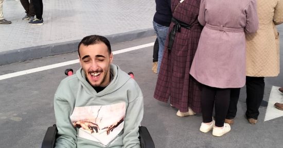 طالب أزهرى من ذوى الهمم يحفظ القرآن ويفوز بالمركز الأول فى مسابقة شيخ الأزهر