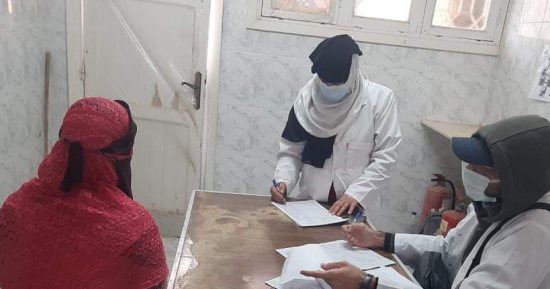 الكشف الطبى على 1747 مريضا من أهالى قرى "حياة كريمة" بالإسكندرية وصرف العلاج مجانا