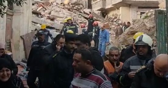 نيابة مينا البصل تصل عقار القبارى المنهار وتطلب تفاصيله من الحى
