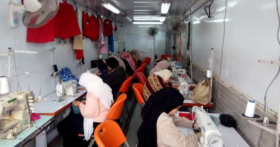 تدريب الشباب على مهنة التفصيل فى البحيرة والمنيا ضمن "حياة كريمة"