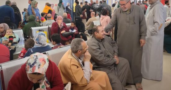 إقبال كبير من أهالى الطور على قافلة الأزهر الطبية فى يومها الأول