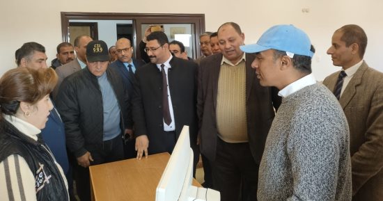 نائب محافظ المنيا ونائب وزير الزراعة يتفقدان مجمع خدمات المعصرة.. صور