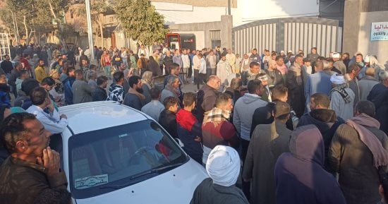 توفوا اختناقا بسبب التدفئة.. أهالى قمبش ببنى سويف يشيعون جثامين أم وبناتها