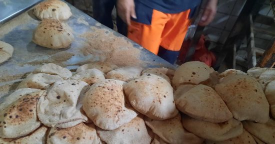 ضبط كميات من الدقيق المدعم قبل بيعها بالسوق السوداء بالإسماعيلية 