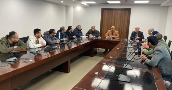 رئيس جهاز "القاهرة الجديدة" يلتقى عددا من سكان المدينة وممثليهم