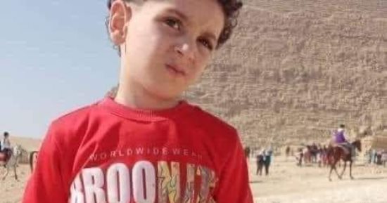 انتشال جثمان الطفل عماد من بئر الصرف الصحي في دمياط 
